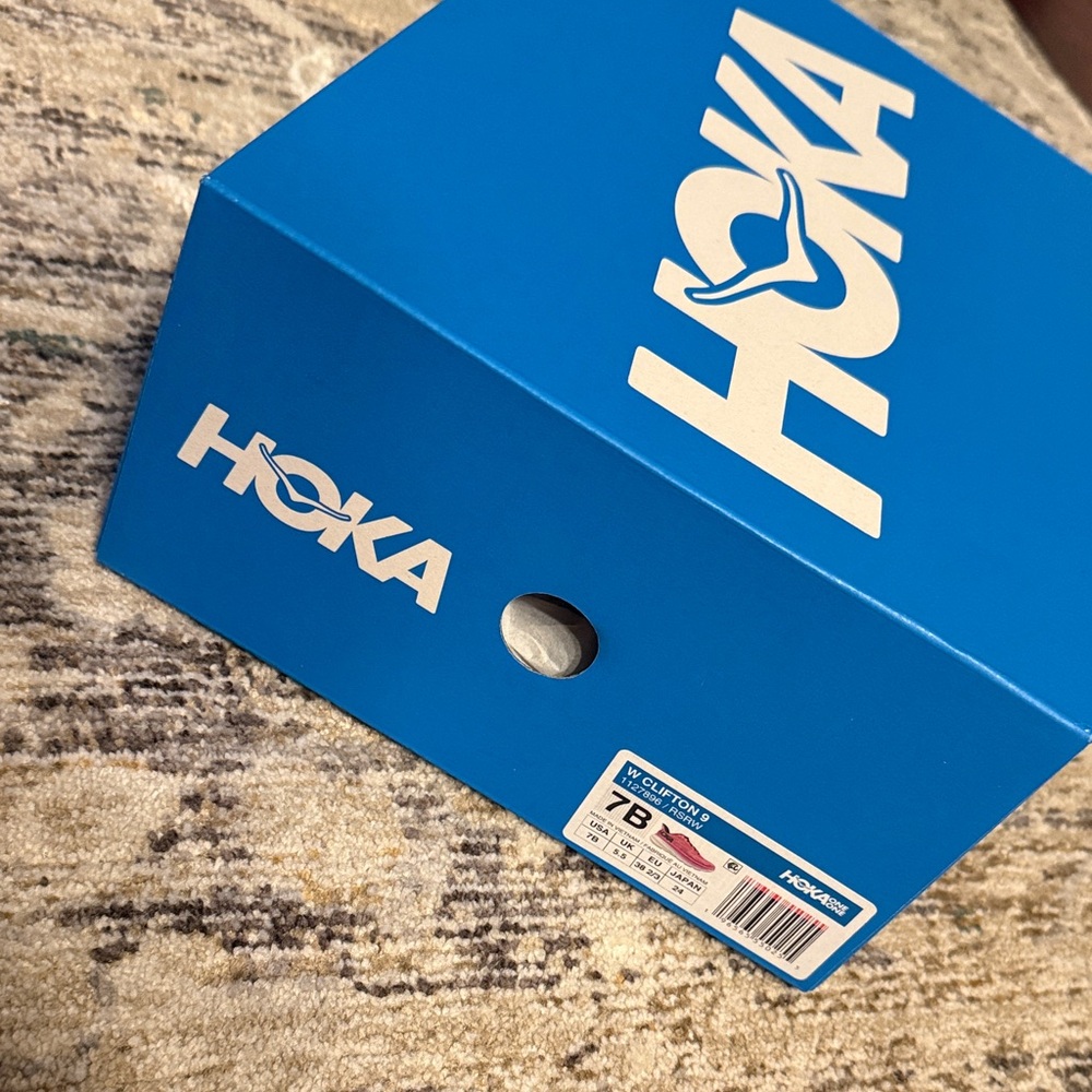 NIB✨ | Women’s HOKA Clifton 9 | Size 7B - Picture 7 of 7